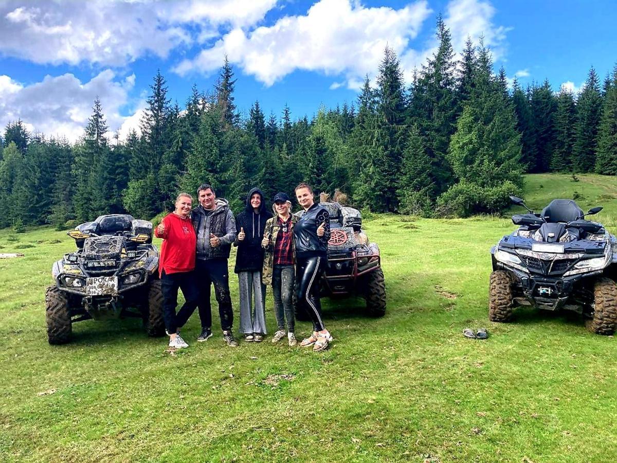 Hotel Berloga-Sinevir Synevyrsʼka Polyana Esterno foto