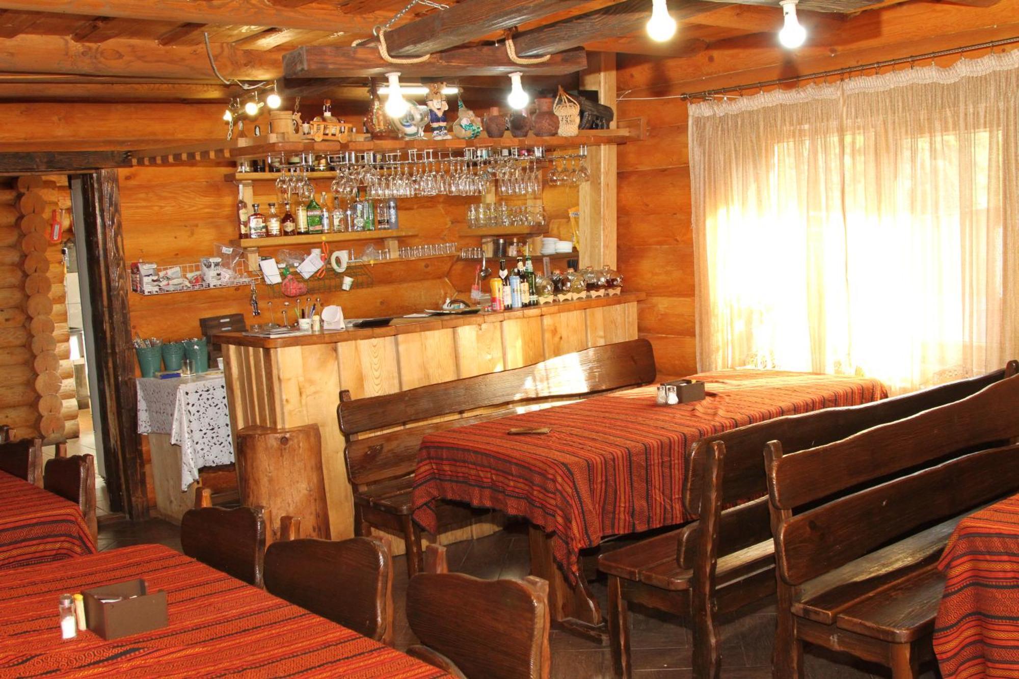Hotel Berloga-Sinevir Synevyrsʼka Polyana Esterno foto
