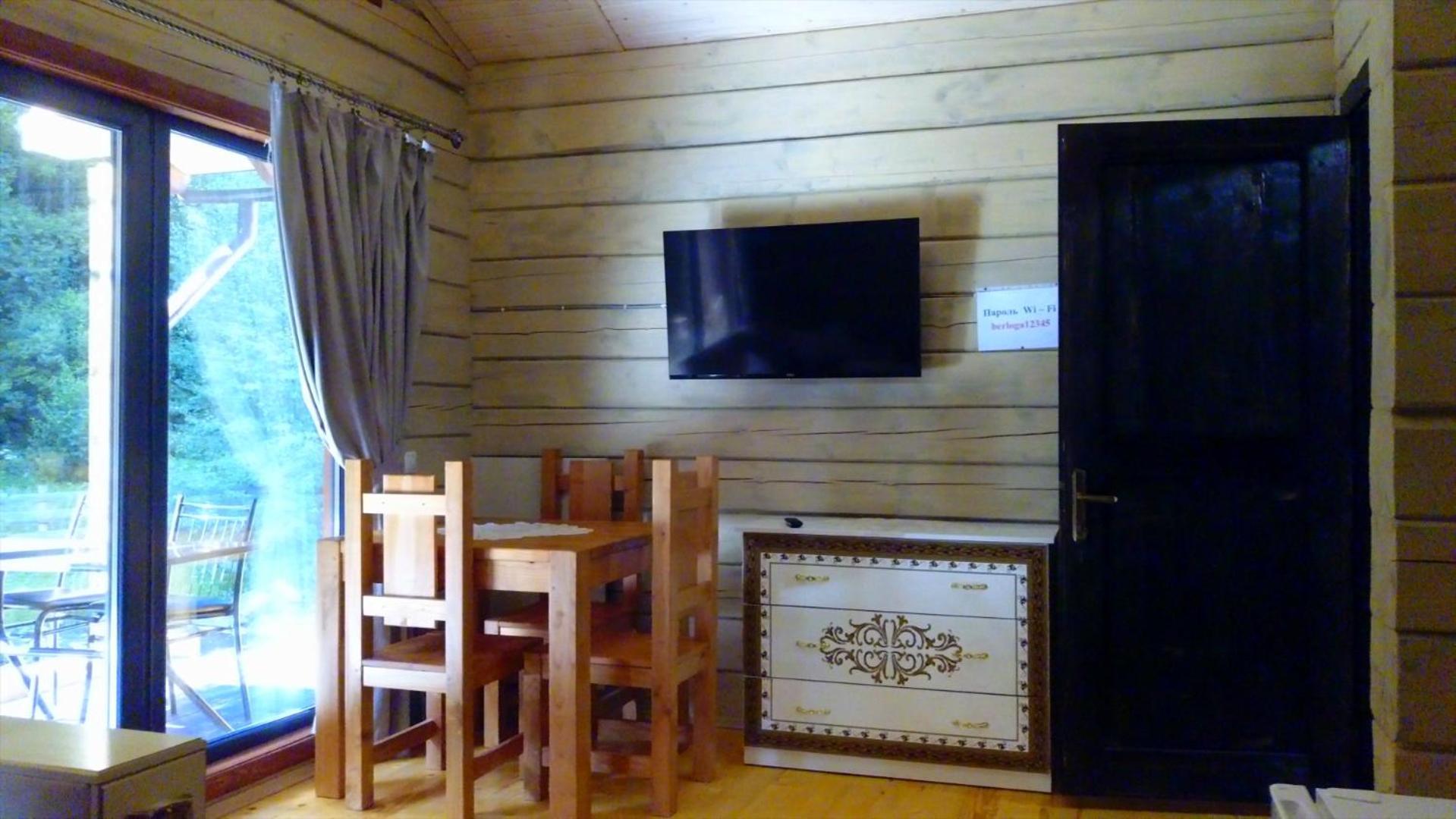 Hotel Berloga-Sinevir Synevyrsʼka Polyana Camera foto